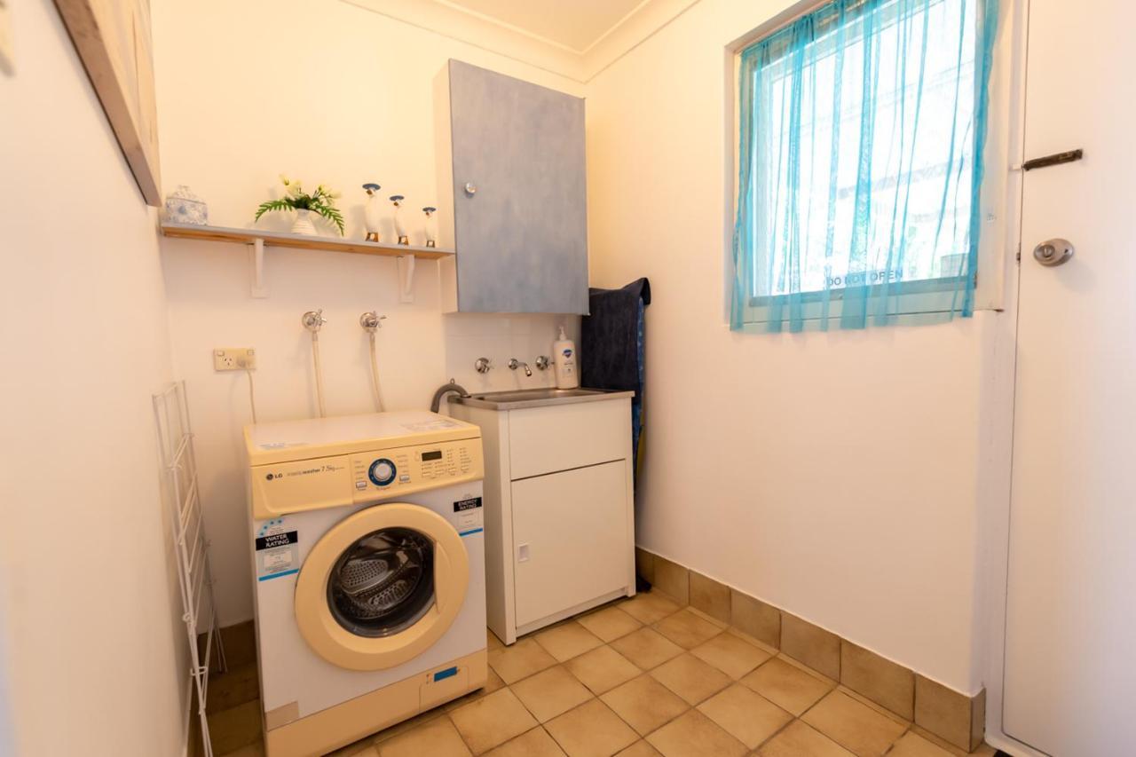 Shabby Chic Shack - 2 Bedroom * Yanchep